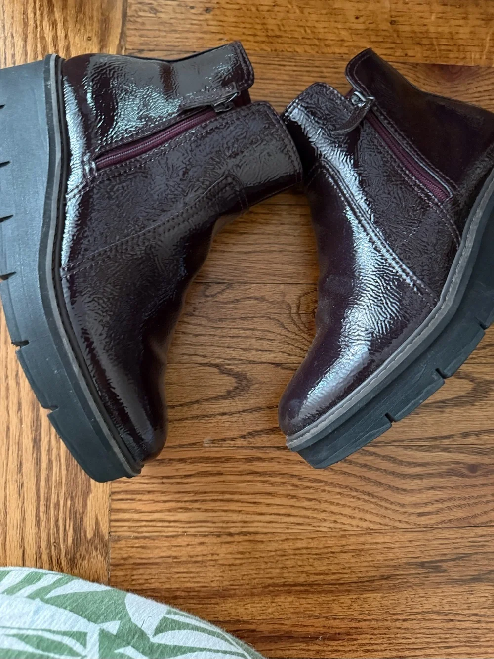 N/A burgundy clark’s